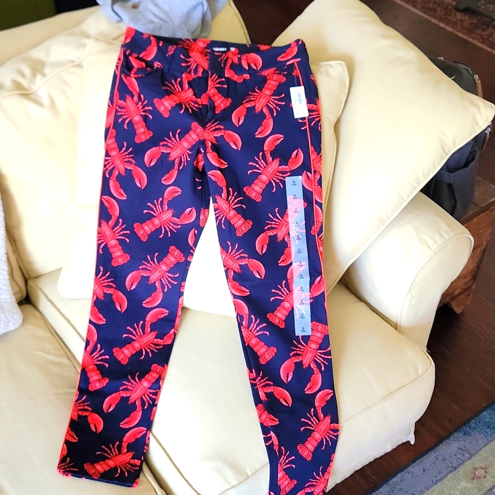 Old Navy Pixie Ankle Lobster Pants